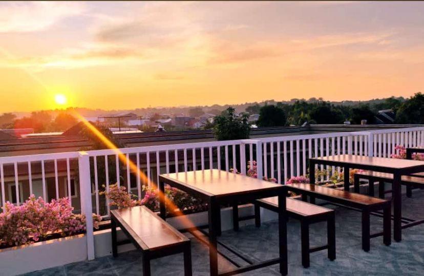 Nio Garden Hotel Sumbawa Экстерьер фото