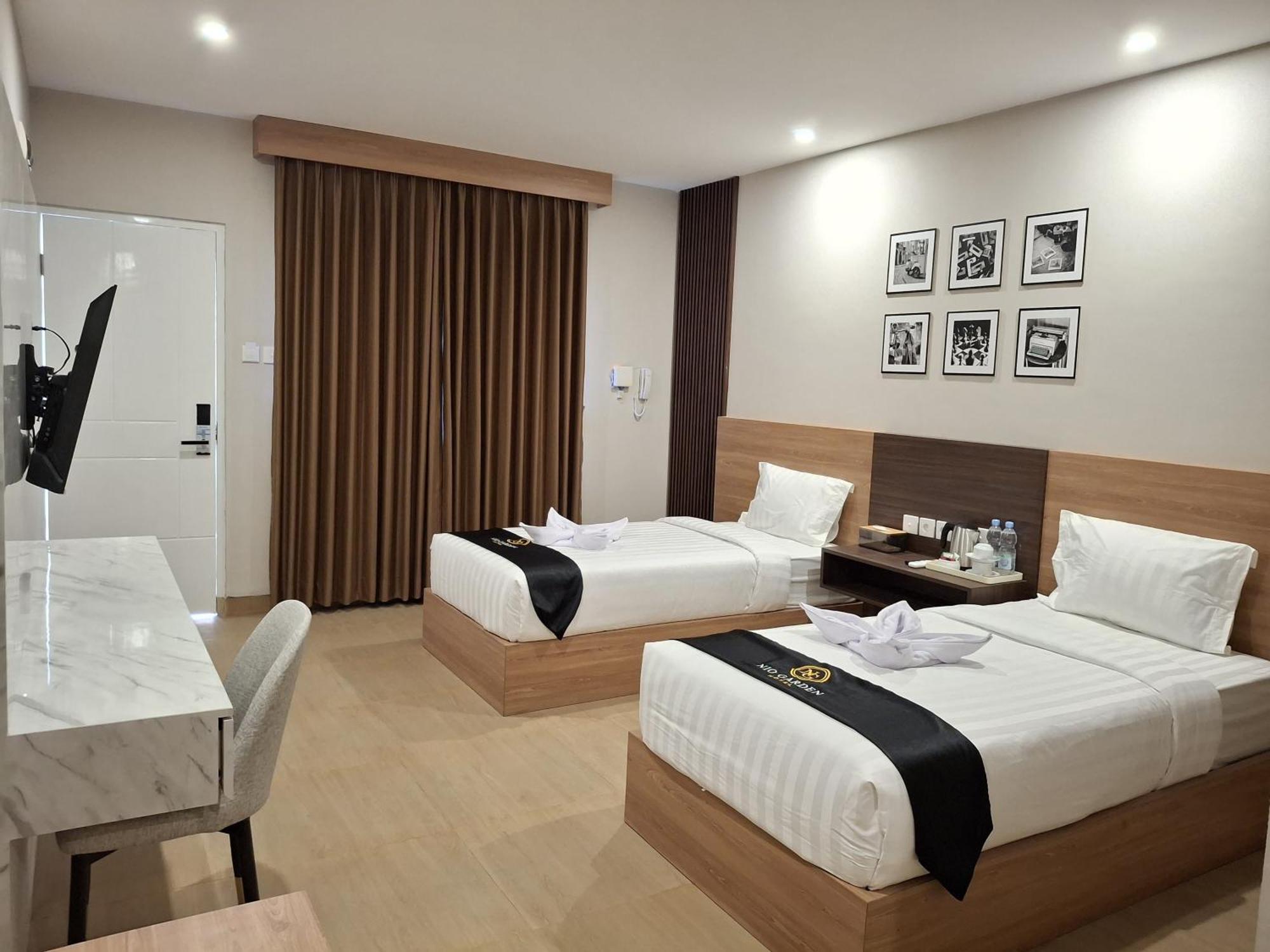 Nio Garden Hotel Sumbawa Экстерьер фото